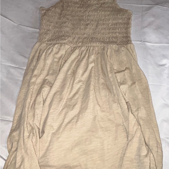 GAP Forever Soft Tan/Beige Mini Dress Sz Large NWT Smocked Top Adjustable Straps - Picture 8 of 8